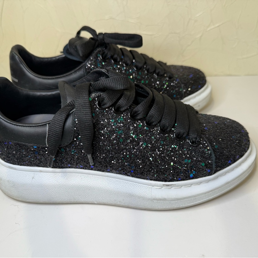 Alexander McQueen Black Sneakers with Speckled Design - Picture 3 of 7